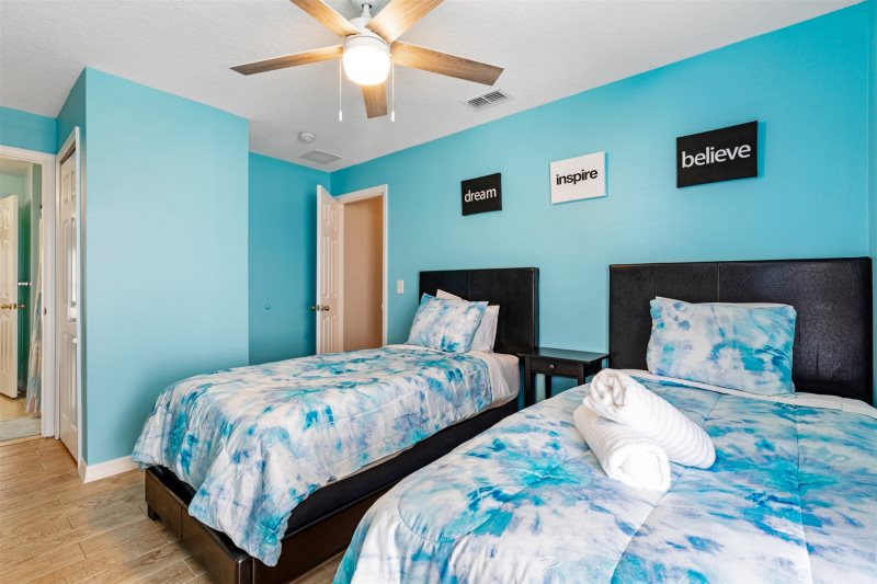 Large 5 Bedroom Solana Villa Rental — photo 12