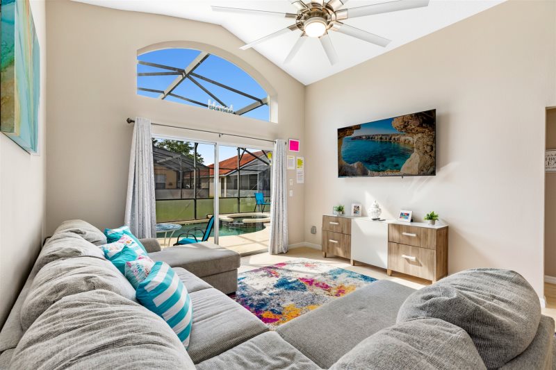 Large 5 Bedroom Solana Villa Rental — photo 3