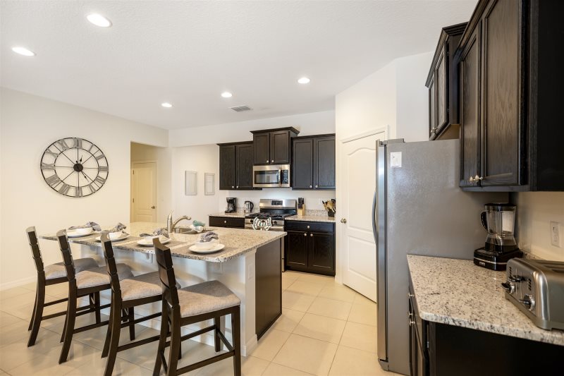 Fabulous 5 Bedroom Solterra Resort Villa Rental — photo 3