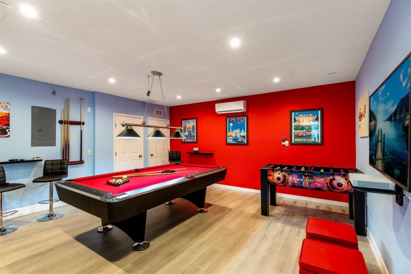 Large 6 Bed Formosa Gardens — photo 9