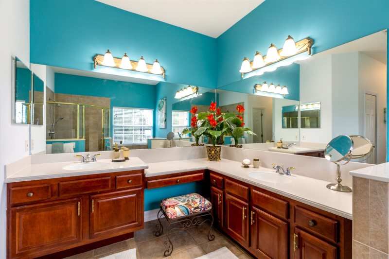 Large 6 Bed Formosa Gardens — photo 14