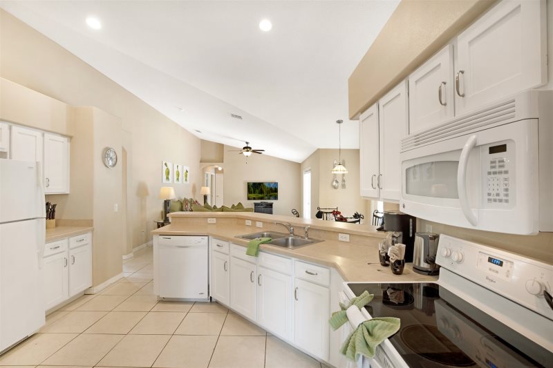 Stunning 6 Bed Orange Tree Villa — photo 5