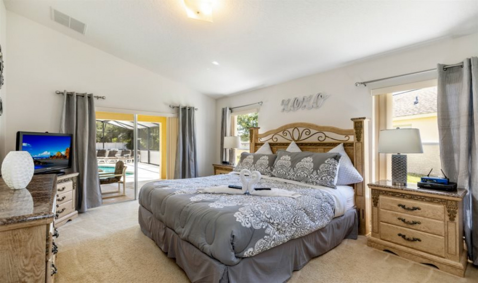 6 Bedrooms Bedrooms, ,3 BathroomsBathrooms,Villa,Vacation Rental,1105