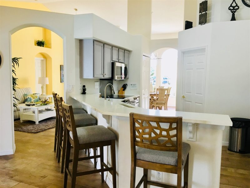 Waterfront 6 Bed Orange Tree Villa — photo 4