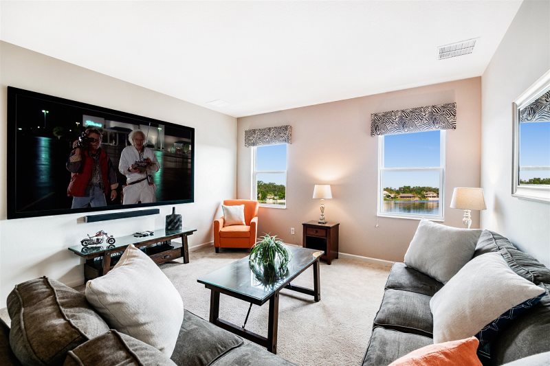 Stunning Solterra Villa Rental With BBQ — photo 9