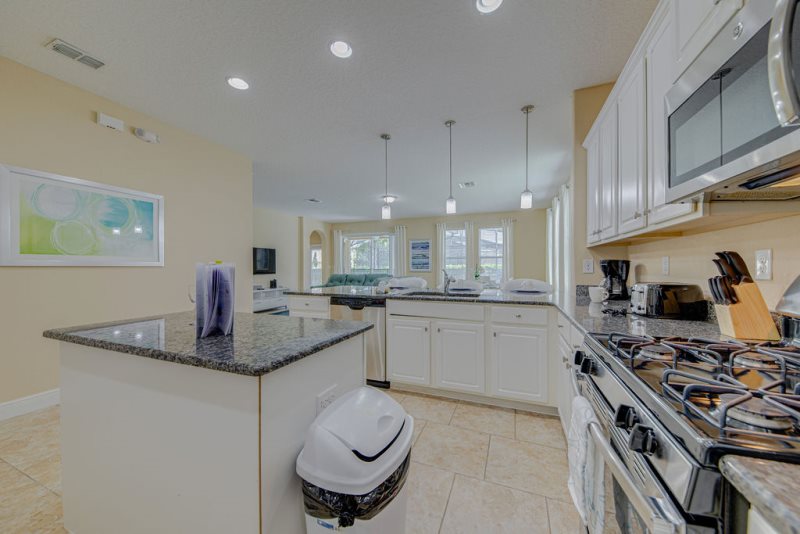 Stunning 6 Bedroom Solterra Villa Rental — photo 6