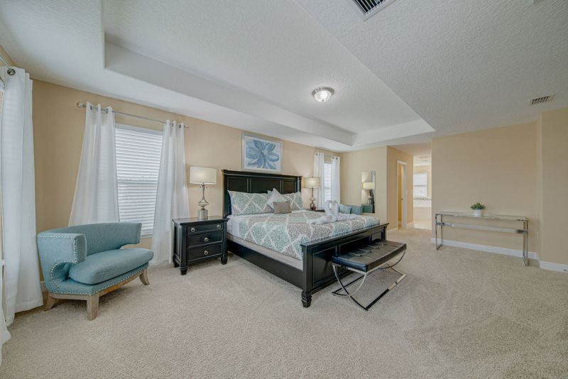 Stunning 6 Bedroom Solterra Villa Rental — photo 11