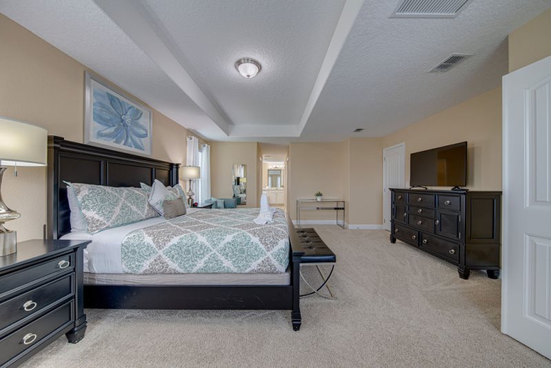 Stunning 6 Bedroom Solterra Villa Rental — photo 12