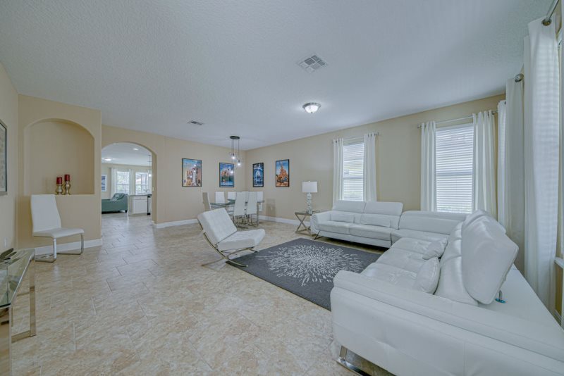 Stunning 6 Bedroom Solterra Villa Rental — photo 3