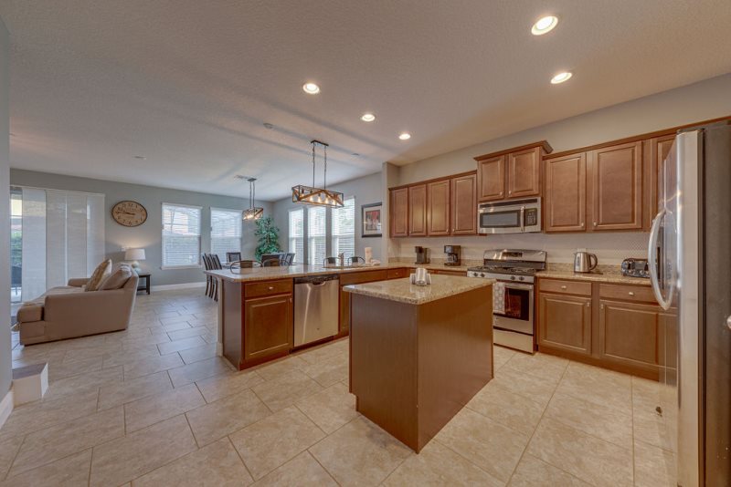 Spacious Solterra Resort Villa Rental — photo 3