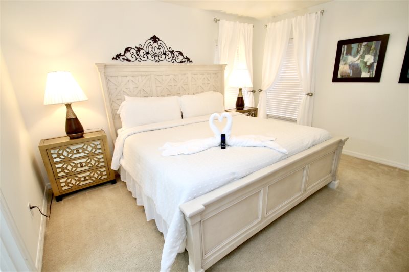Stunning 6 Bedroom Watersong Villa Rental — photo 12