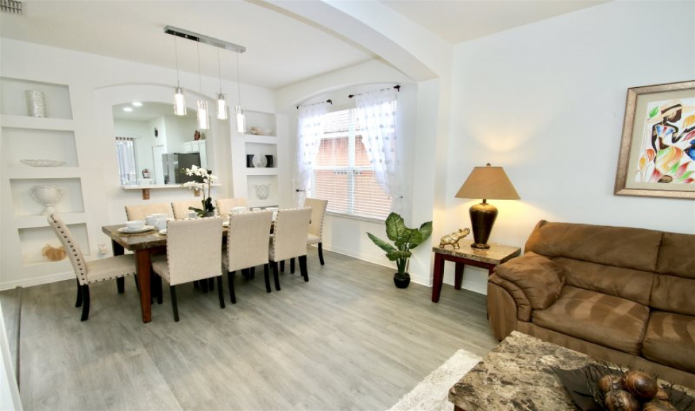 6 Bedrooms Bedrooms, ,4 BathroomsBathrooms,Villa,Vacation Rental,1111