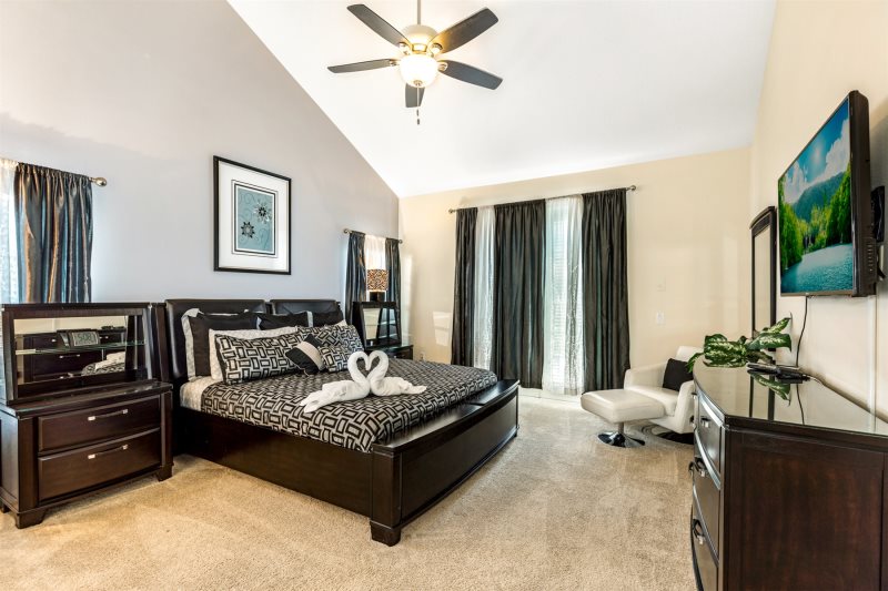 Stunning 7 Bedroom Formosa Gardens Villa Rental — photo 7