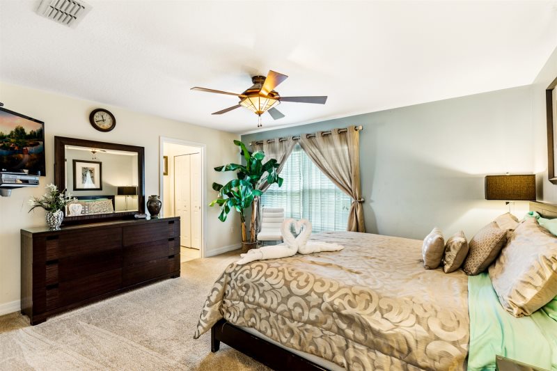 Stunning 7 Bedroom Formosa Gardens Villa Rental — photo 9