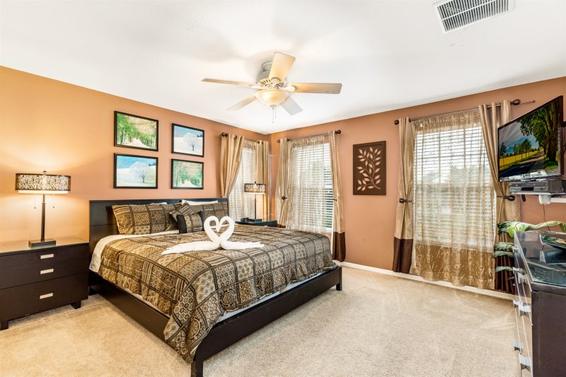 Stunning 7 Bedroom Formosa Gardens Villa Rental — photo 12
