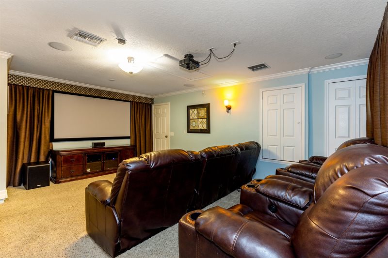 Stunning 7 Bedroom Formosa Gardens Villa Rental — photo 13