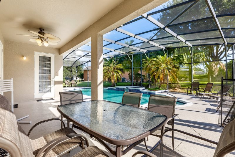 Stunning 7 Bedroom Formosa Gardens Villa Rental — photo 14