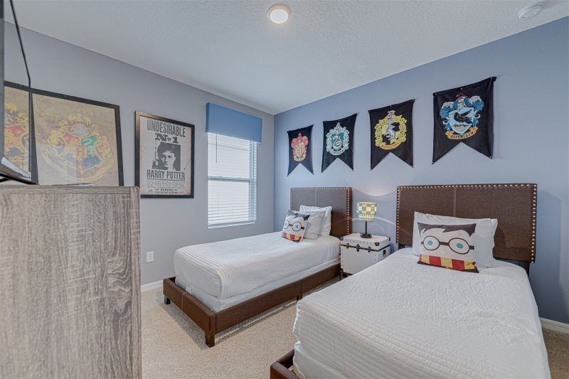 Spacious 7 Bedroom Solterra Villa Rental — photo 12