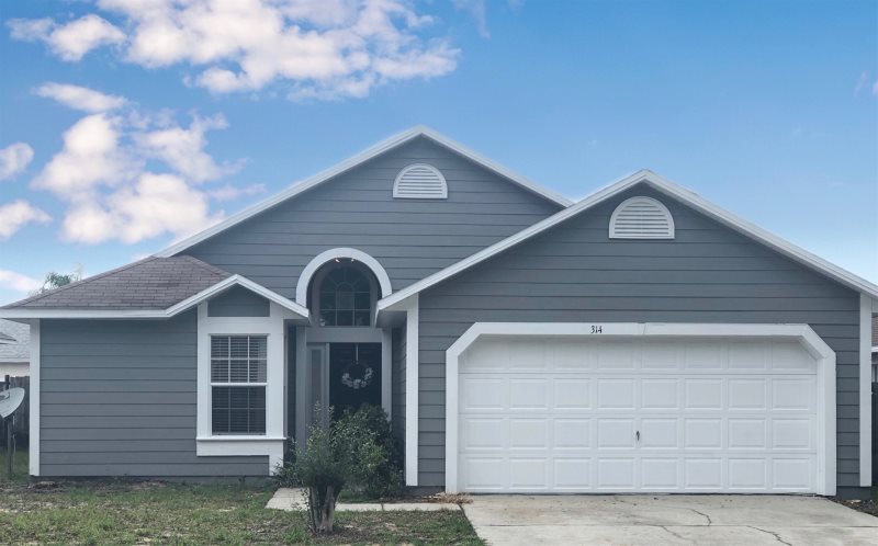 3 Bedroom Davenport Lakes Villa