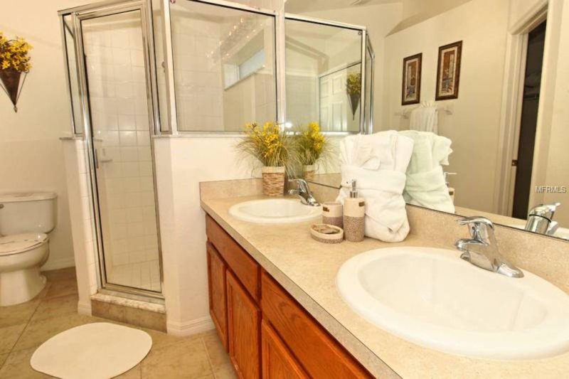 Fabulous 3 Bed Watersong Villa With South Facing Pool — photo 8