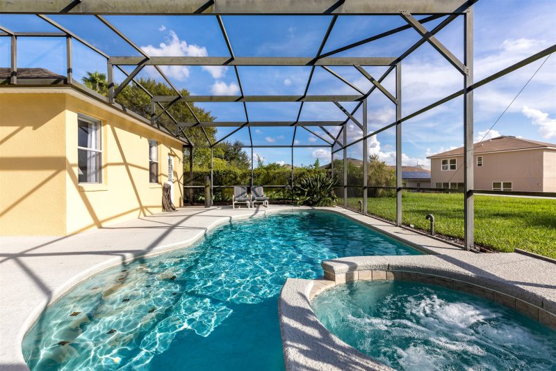 Beautiful 4 Bedroom 4.5 Bathroom Calabay Parc Villa — photo 2