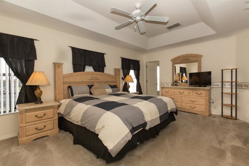 Beautiful Mediterranean Style 4 Bedroom High Grove Villa — photo 8