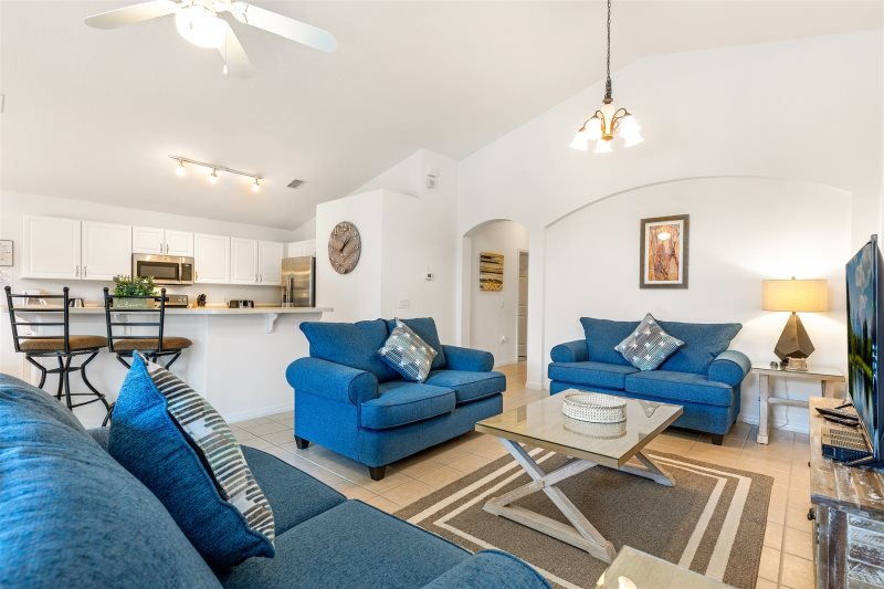 Lovely 4 Bedroom 3.5 Bath Highgate Park Villa — photo 4