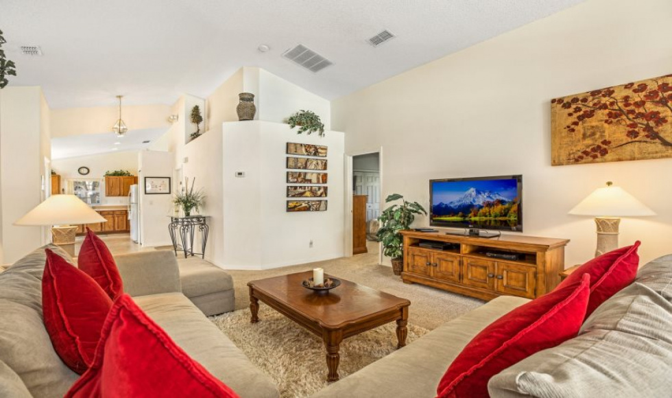 4 Bedrooms Bedrooms, ,3 BathroomsBathrooms,Villa,Vacation Rental,1042