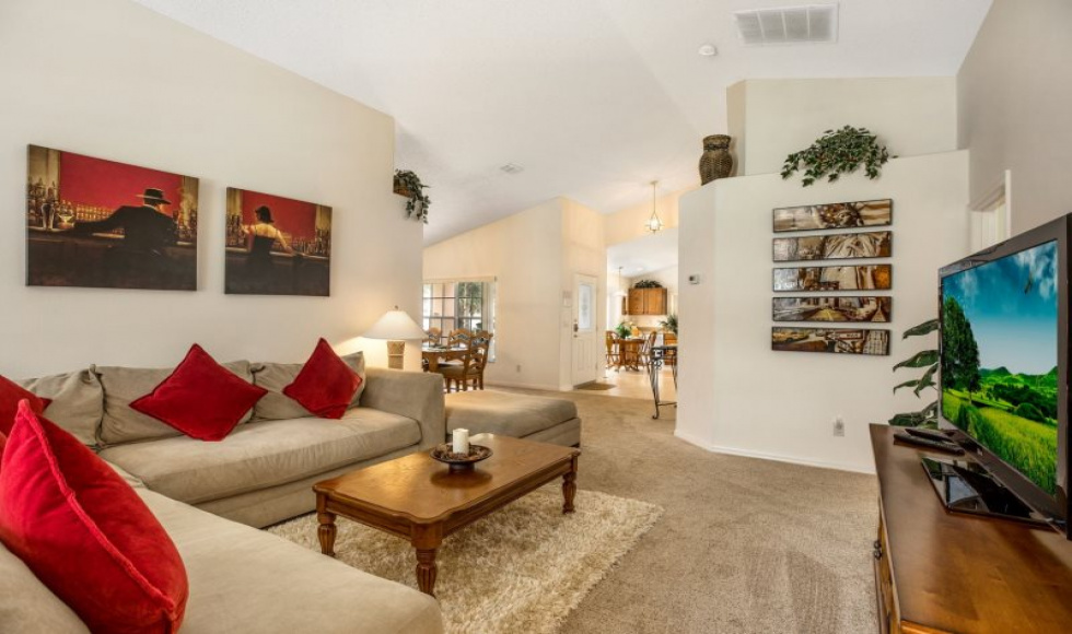 4 Bedrooms Bedrooms, ,3 BathroomsBathrooms,Villa,Vacation Rental,1042
