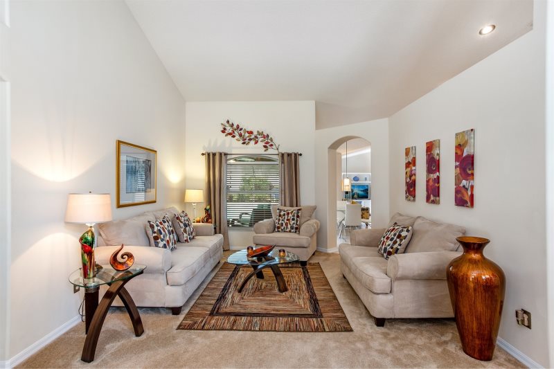 Stunning 4 Bed, 3 Bath Orange Tree Villa — photo 4