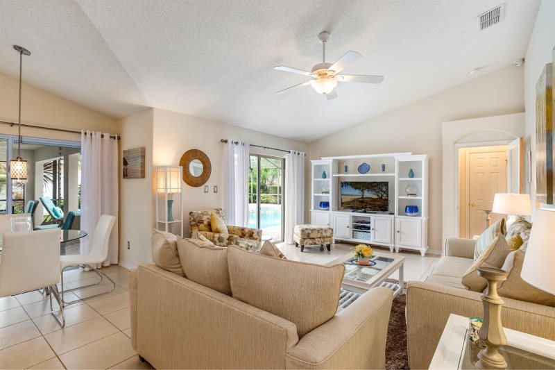 Stunning 4 Bed, 3 Bath Orange Tree Villa — photo 5
