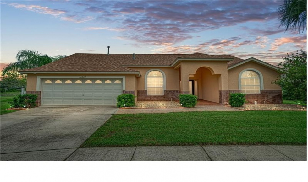4 Bedrooms Bedrooms, ,3 BathroomsBathrooms,Villa,Vacation Rental,1045