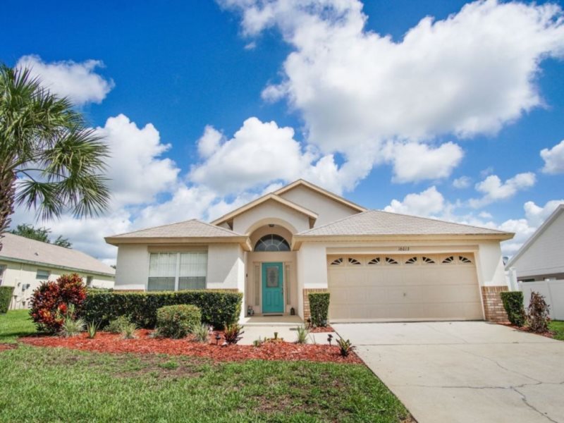 Beautiful 4 Bedroom 3 Bath Orange Tree Villa