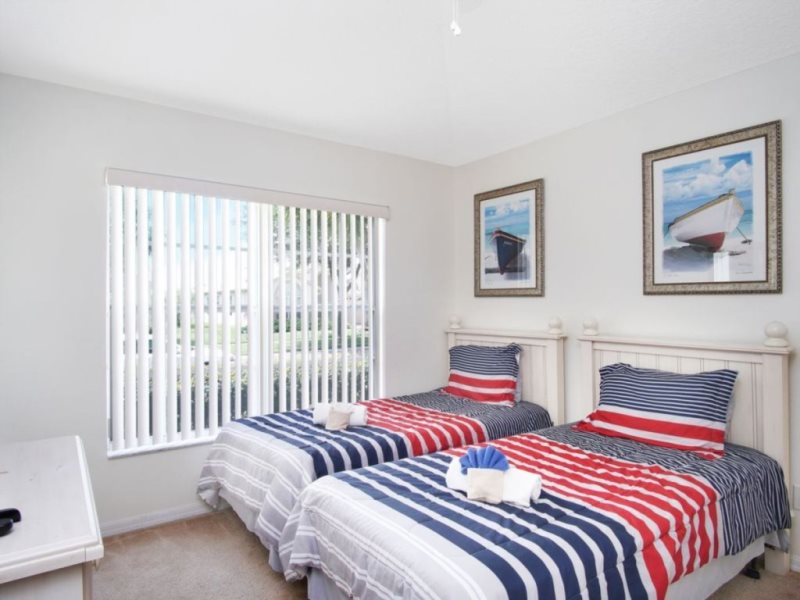 Beautiful 4 Bedroom 3 Bath Orange Tree Villa — photo 7