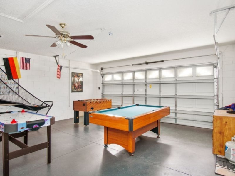 Beautiful 4 Bedroom 3 Bath Orange Tree Villa — photo 8