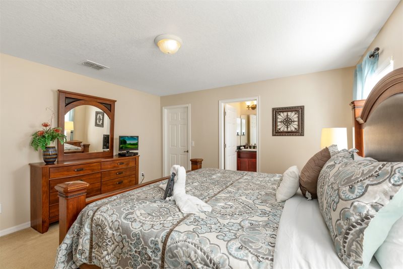Charming 4 Bedroom Providence Villa — photo 9