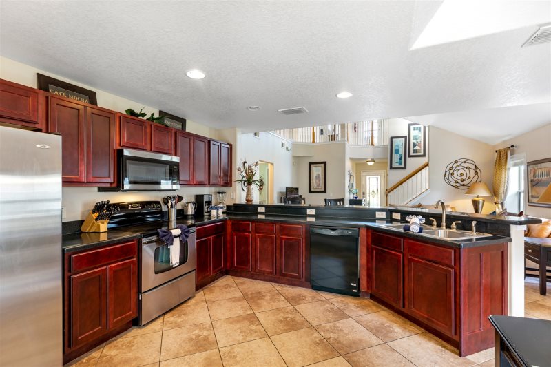 Charming 4 Bedroom Providence Villa — photo 6