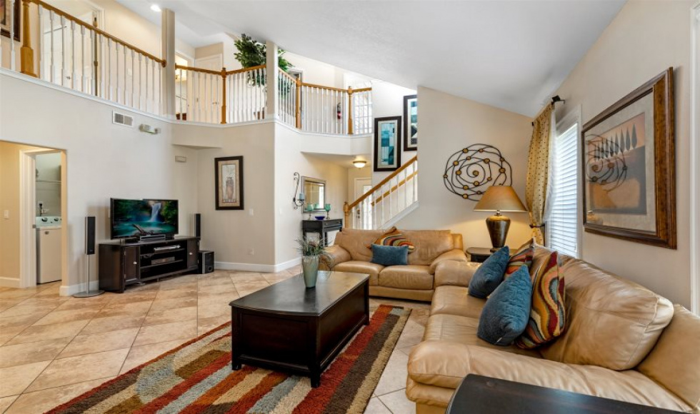 4 Bedrooms Bedrooms, ,3 BathroomsBathrooms,Villa,Vacation Rental,1048