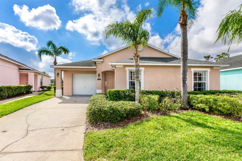 Beautiful 4 Bedroom Reserve At Town Center Villa — photo 1