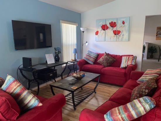 Beautiful 4 Bed Lake View Villa — photo 3