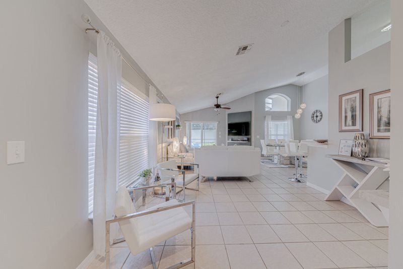 Fabulous Newly Decorated 4 Bed Villa — photo 5