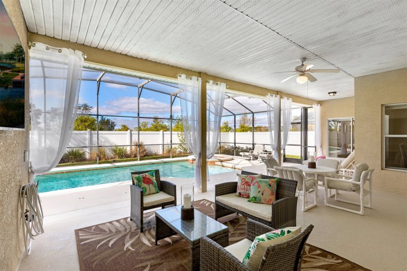 Beautiful home with private pool and spa near to Champions Gate and Di — photo 4