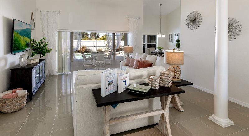 Beautiful home with private pool and spa near to Champions Gate and Di — photo 5