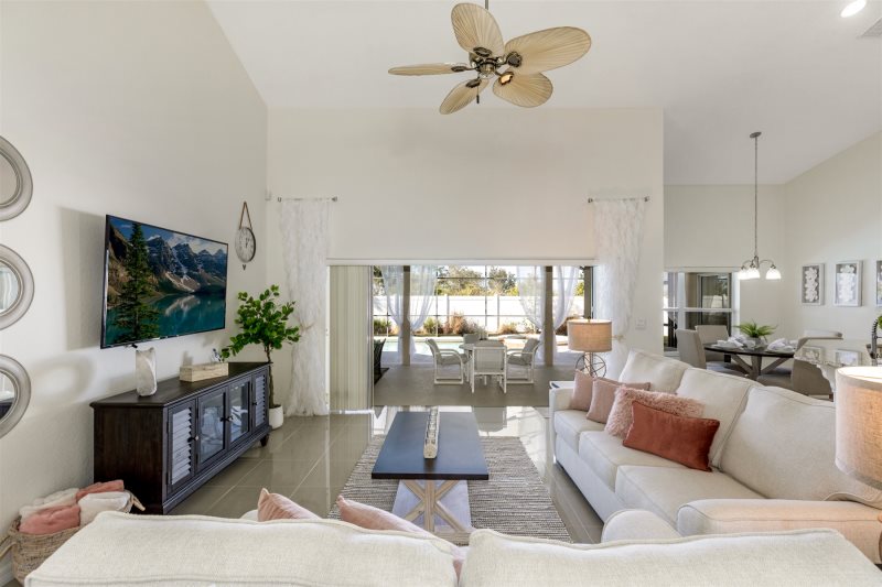 Beautiful home with private pool and spa near to Champions Gate and Di — photo 6