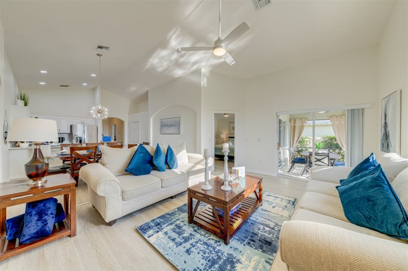 Stunning Newly Renovated Home With A Large East Facing Pool — photo 2