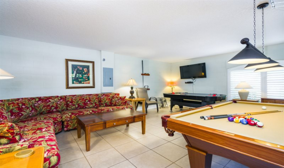 5 Bedrooms Bedrooms, ,4 BathroomsBathrooms,Villa,Vacation Rental,1072