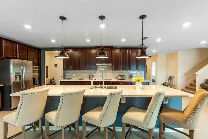Beautiful 5 Bed 4 Bath Laurel Estates Villa Rental — photo 6