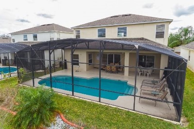 Fabulous 5 Bed Legacy Park Villa Rental — photo 2