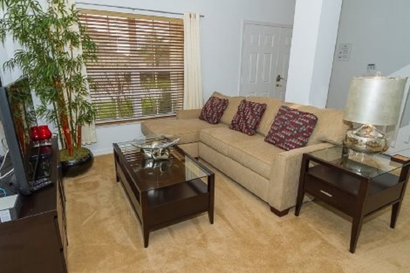 Fabulous 5 Bed Legacy Park Villa Rental — photo 5