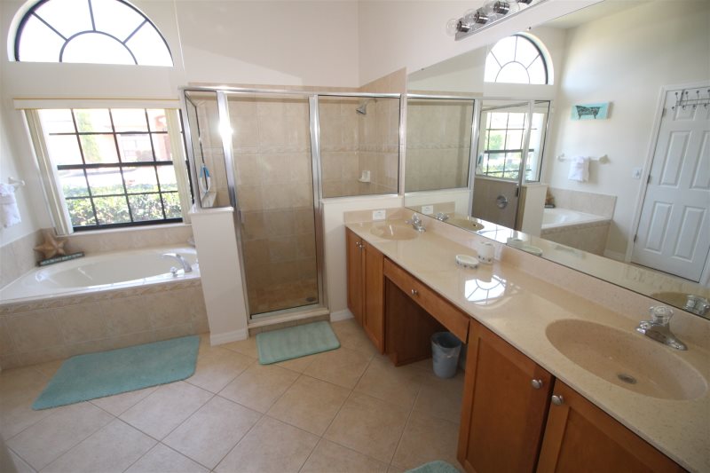 Gorgeous 5 Bed Villa Rental Orange Tree — photo 14